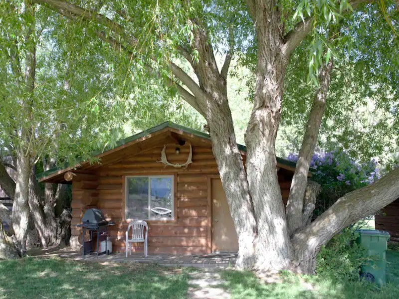 North Yellowstone Cabin