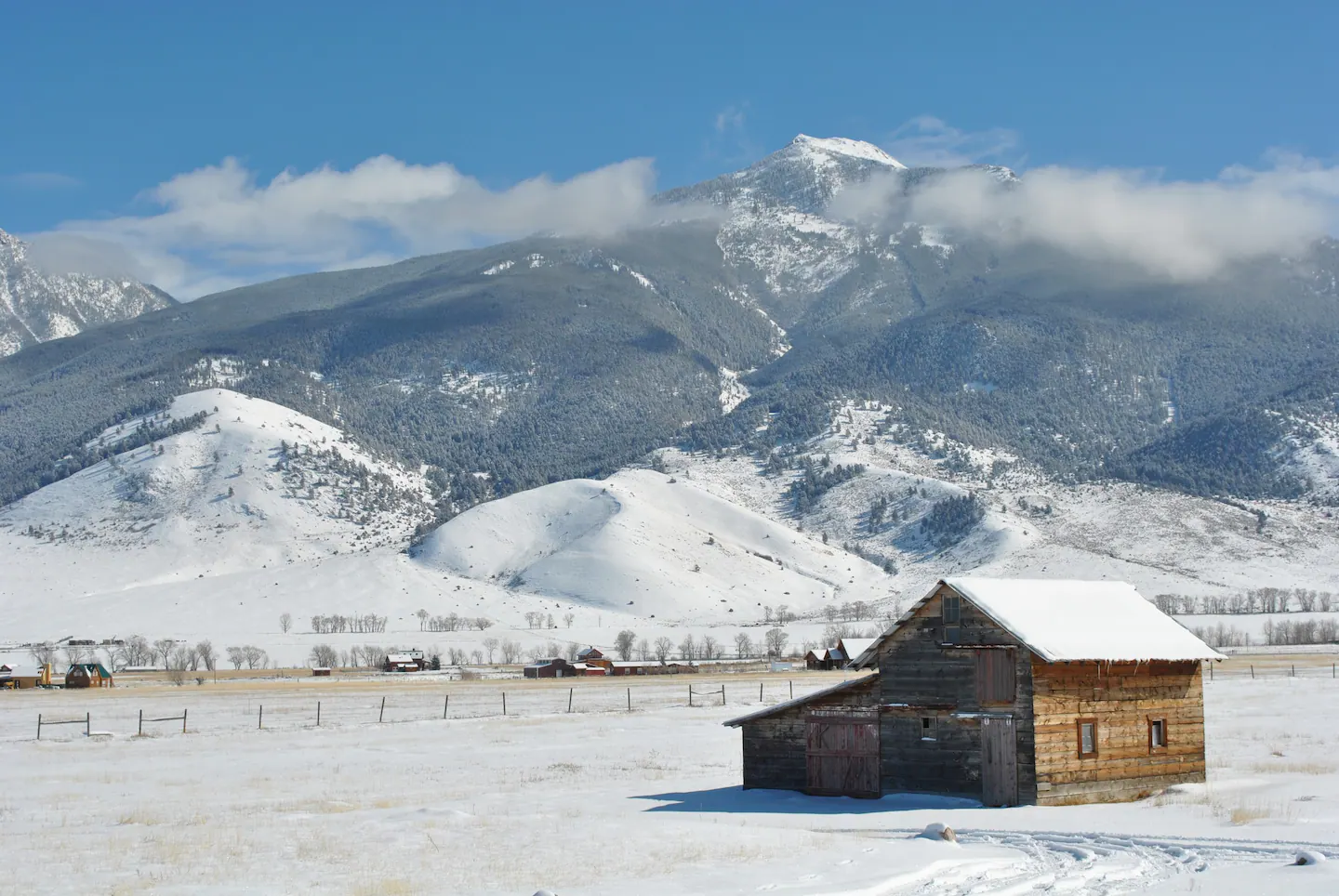 Elk Ridge Cabin with Great Views Near Yellowstone