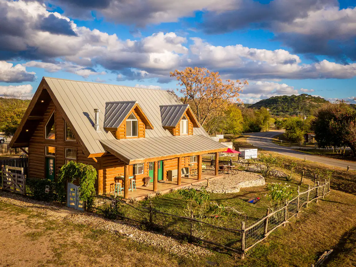 Corner Star Cabin