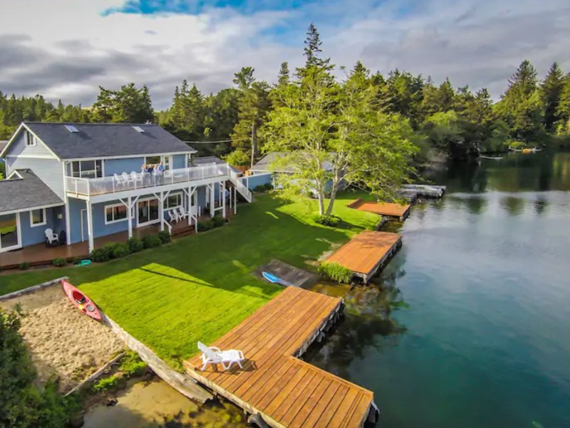 Lakeside Landing, Oregon