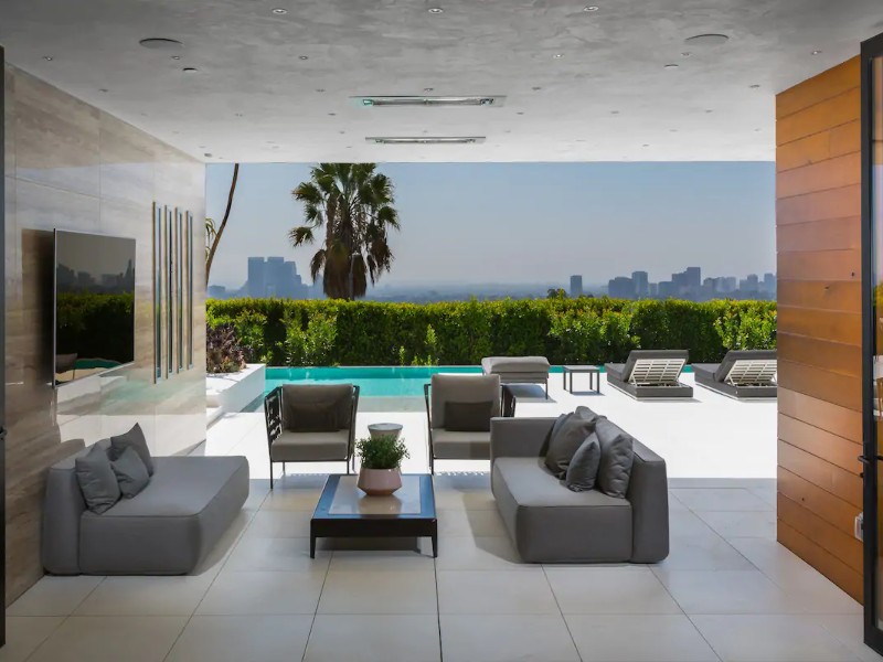 Spectacular Views, Beverly Hills