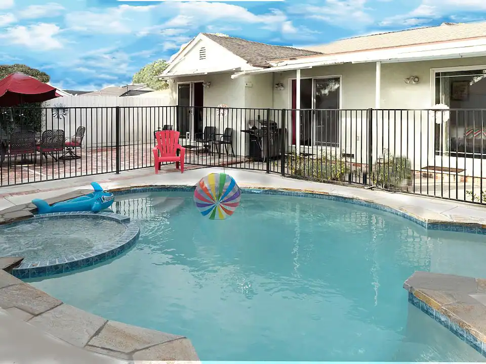 MagicwayVillas - Mickey's Pool Club House