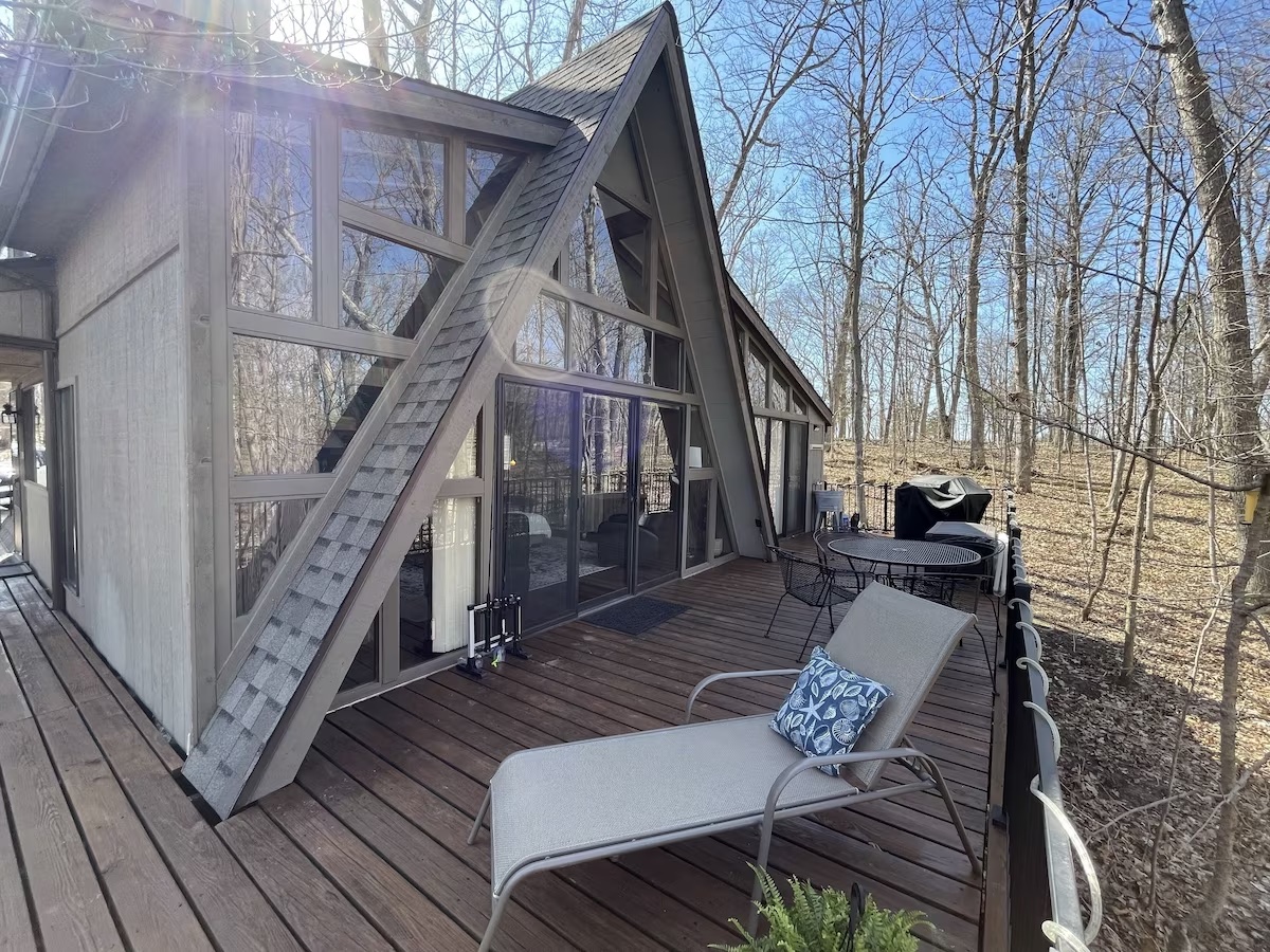 Lakefront Chalet with Hot Tub, Dock & Fire Pit