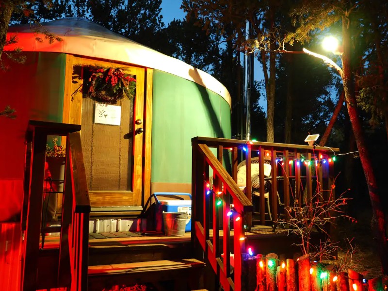 Lit up Mountain yurt for the solo traveler