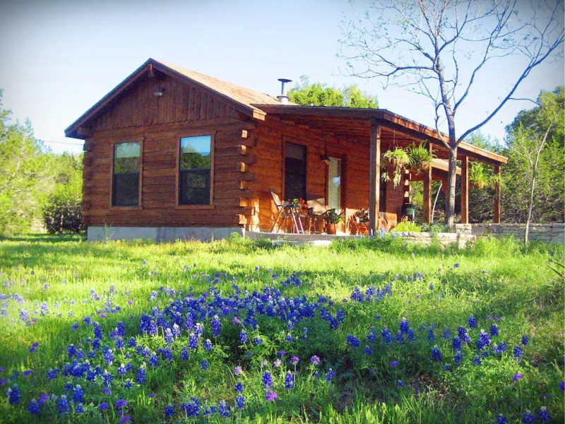 Romantic Log Cabin on Smith Creek, Wimberley, Texas