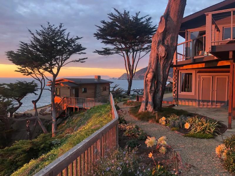 Sea Wolf Bungalow, Montara, California