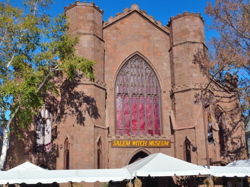 The facade of the Museum of witches in Salem