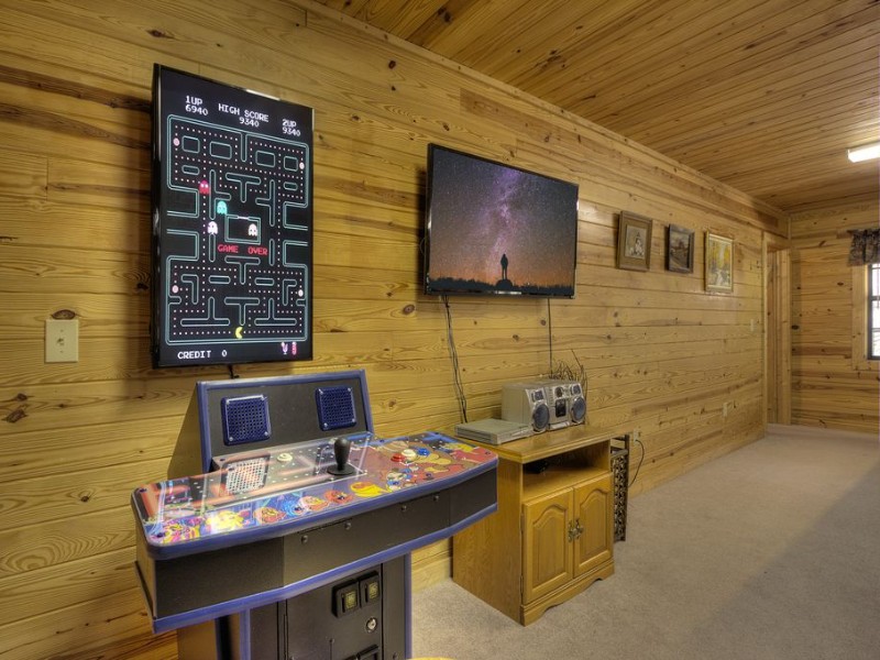 Game room at 4 bedroom cabin in Sevierville, Tennessee