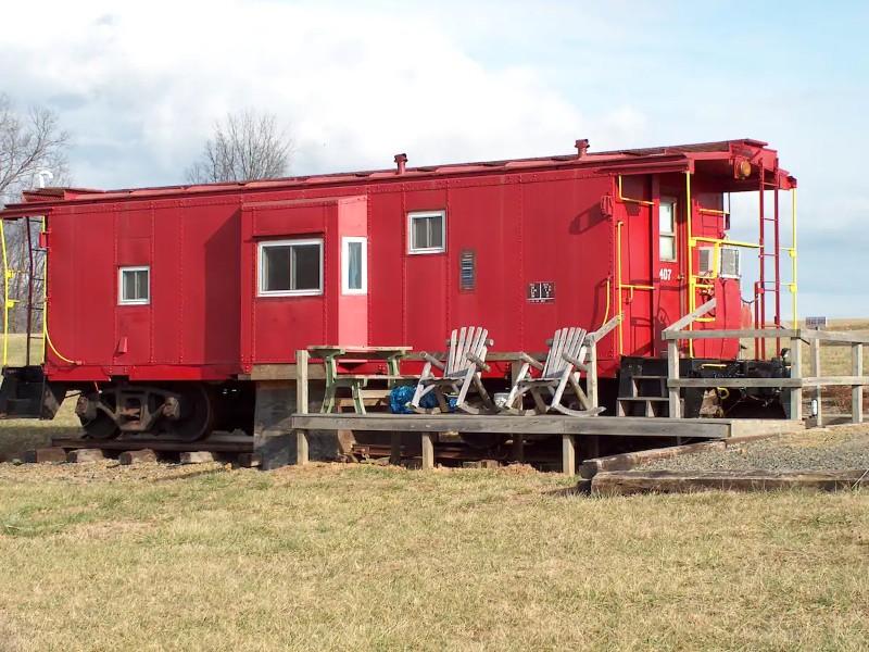 Exterior of #407 Grassy Creek Cabooses 