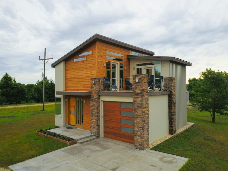 Luxury Lakehouse Retreat at Stockton Lake