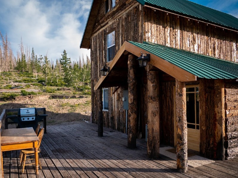 Monroe Peak Retreat ~ Comfortable Mountain Cabin