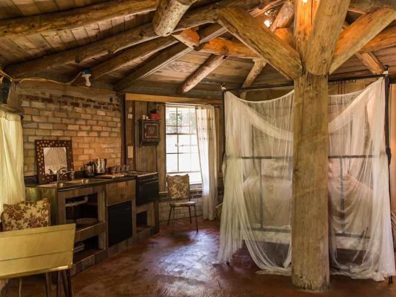 Design Inside Hobbit House in the Hollow