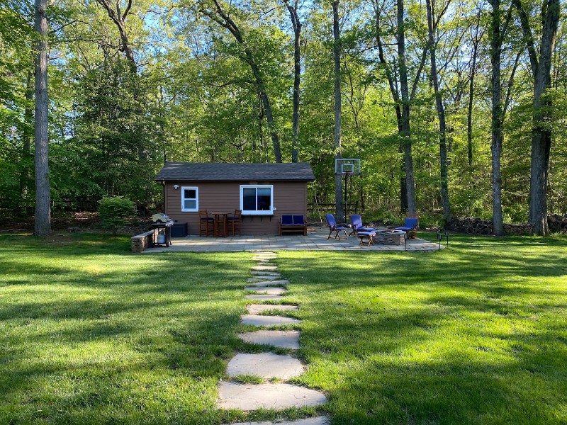 Lil’ House, A Serene Tiny Home Experience