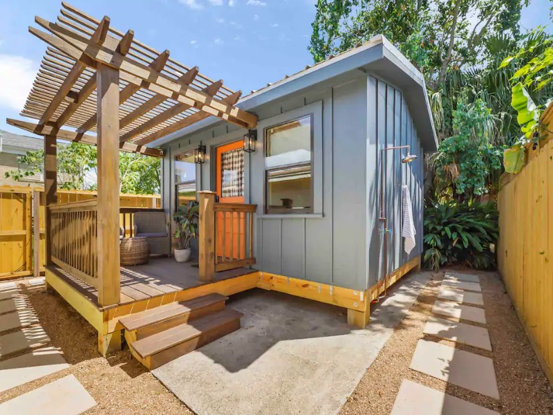 Tiny House with Free Breakfast in Galveston