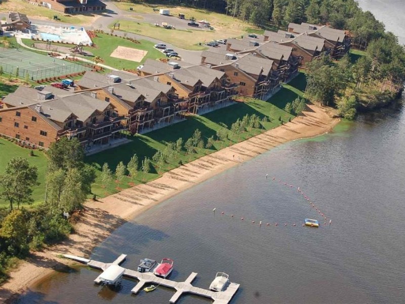 Aerial View of Beautiful Castle Rock Lake 3 Bedroom Penthouse Condo