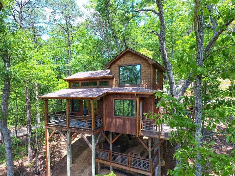 Canopy Blue Luxury Treehouse