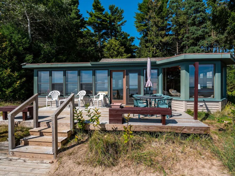 Lake Michigan Sand Beach & Wooded Privacy