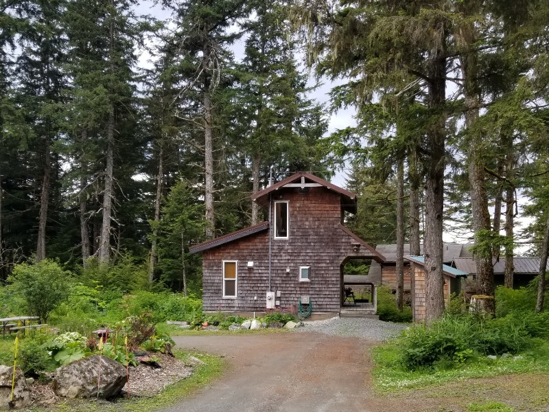 Blueberry Cabin, Minutes from Auke Bay