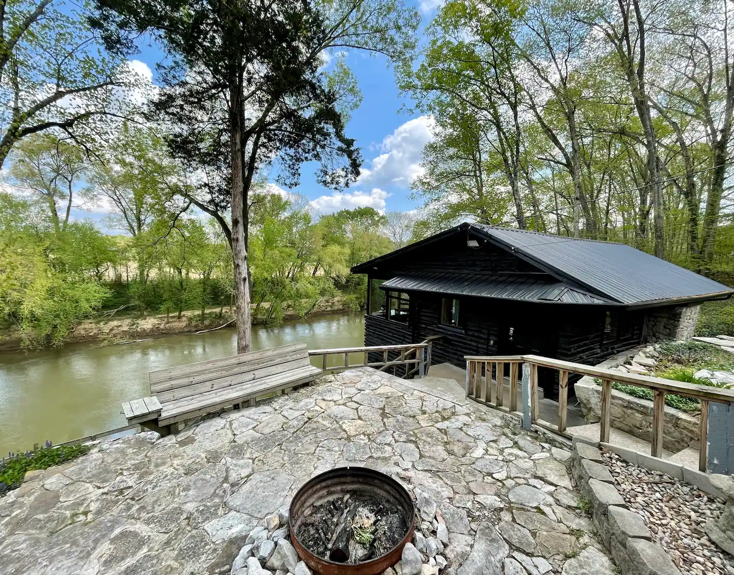 Riverside Cabin Near Mammoth Cave