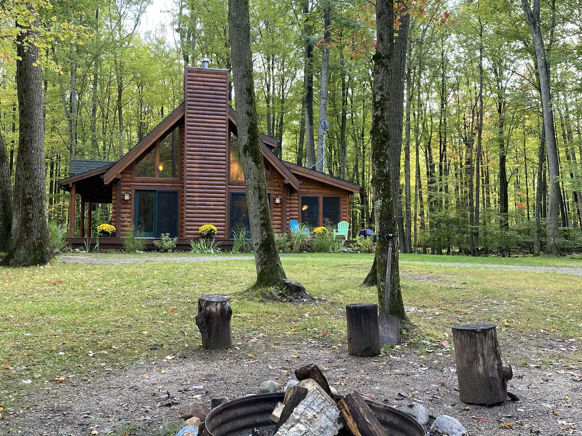 Relax and Unplug at This Peaceful Log Home