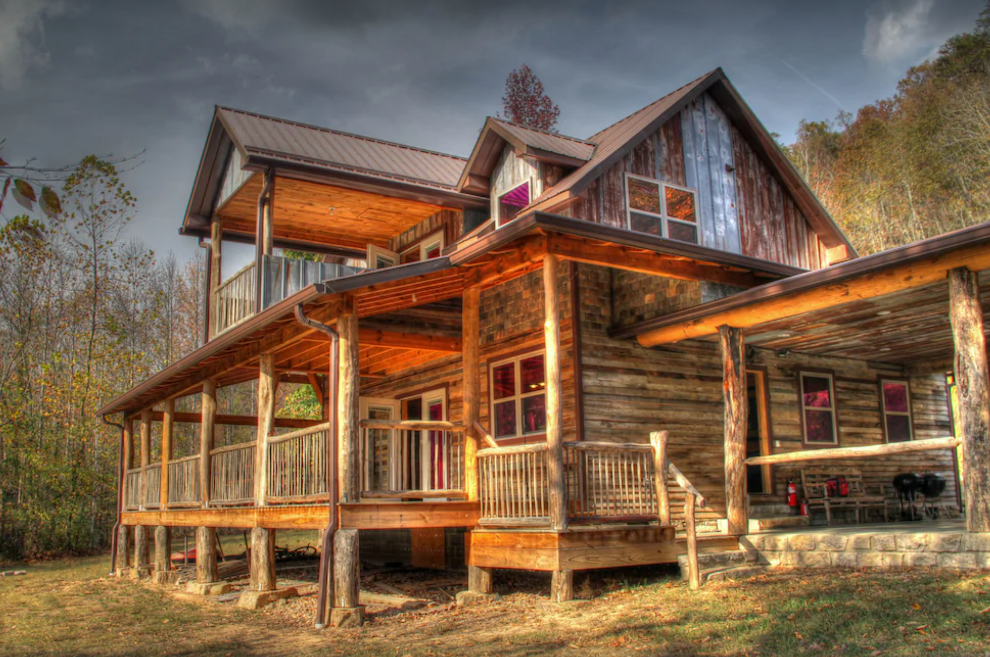 Craftsman Style Riverfront Cabin