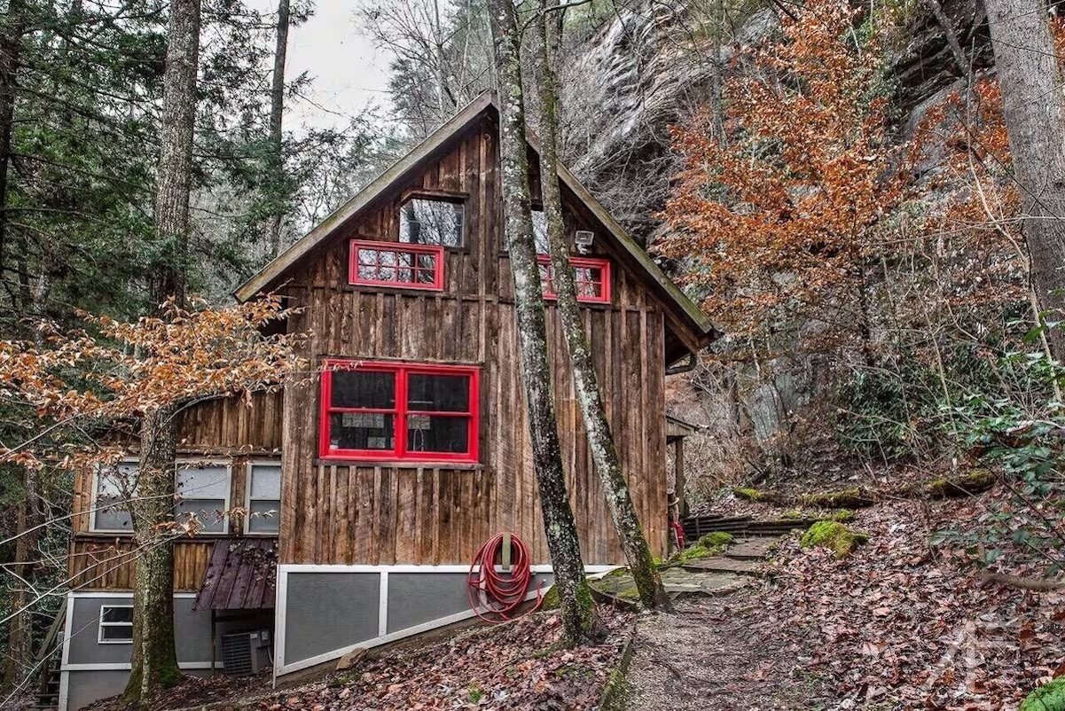 Secluded Red River Gorge Cabin on Three Acres