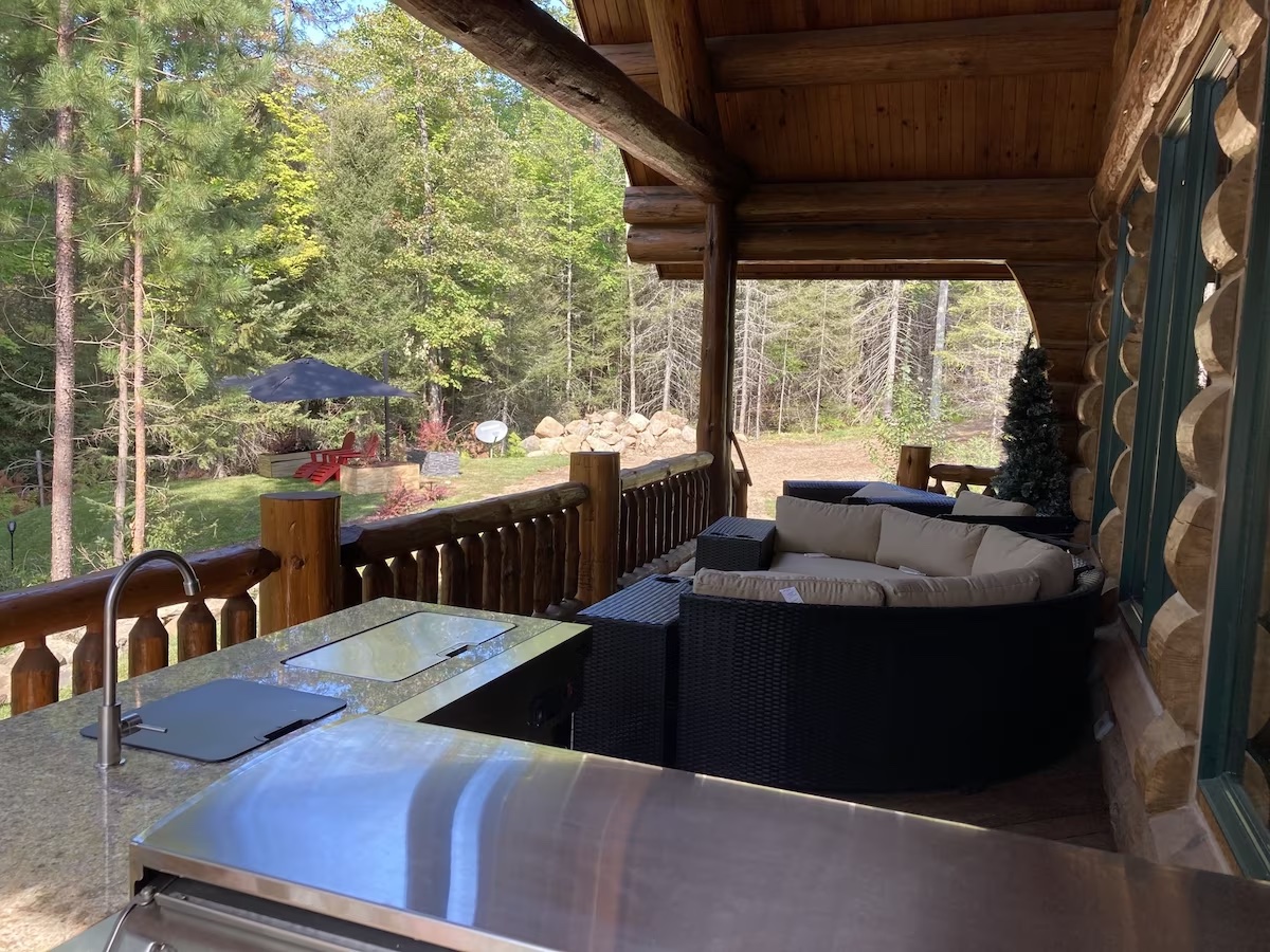 Log Cabin with Indoor Pool and Spa on Lake Michigamme