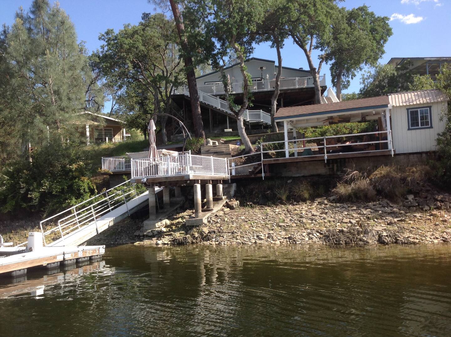 Lake Tulloch South Shore Lake Front House