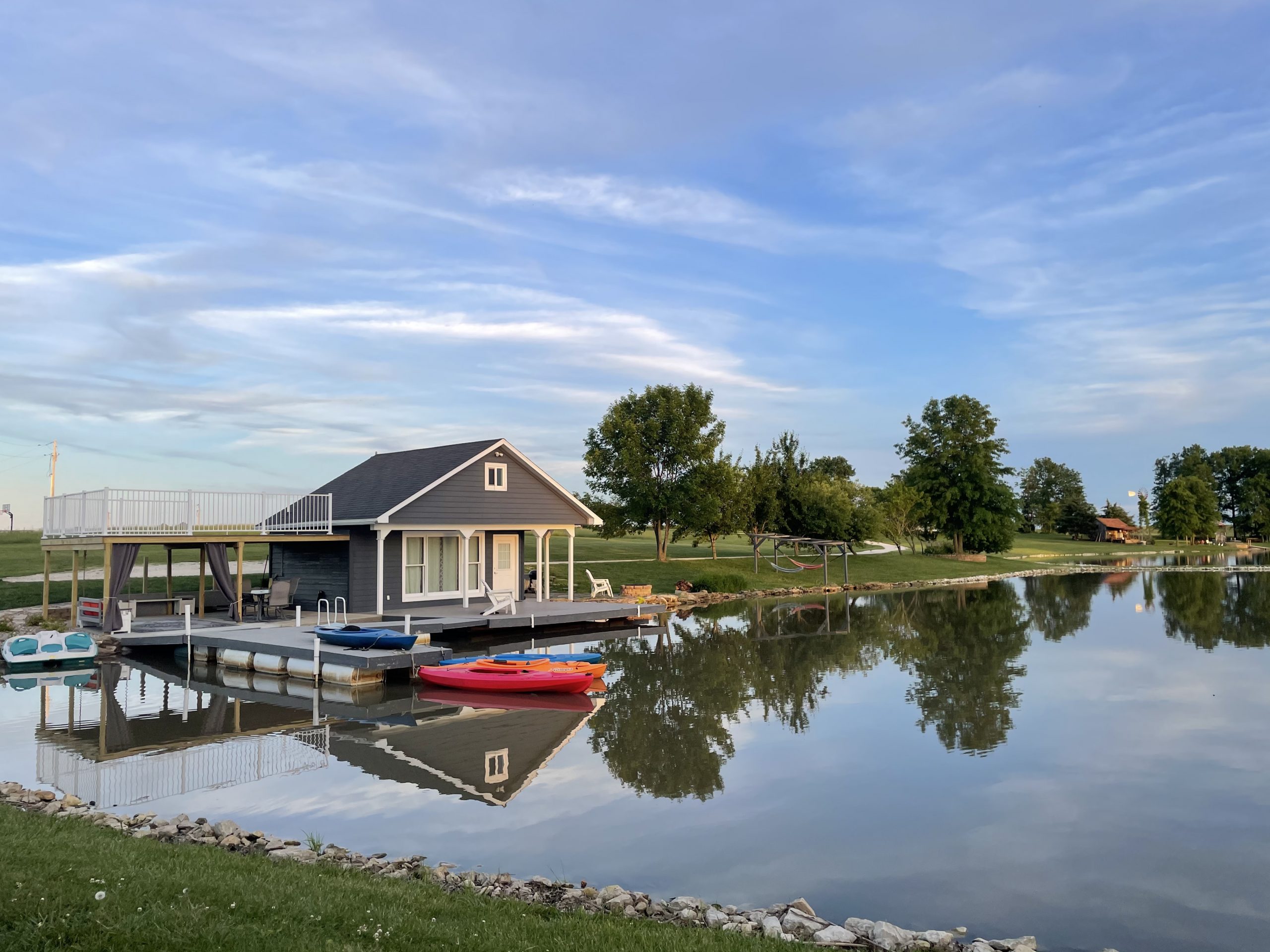 Private Lakehouse on 5-Acre Lake - Philadelphia, Missouri