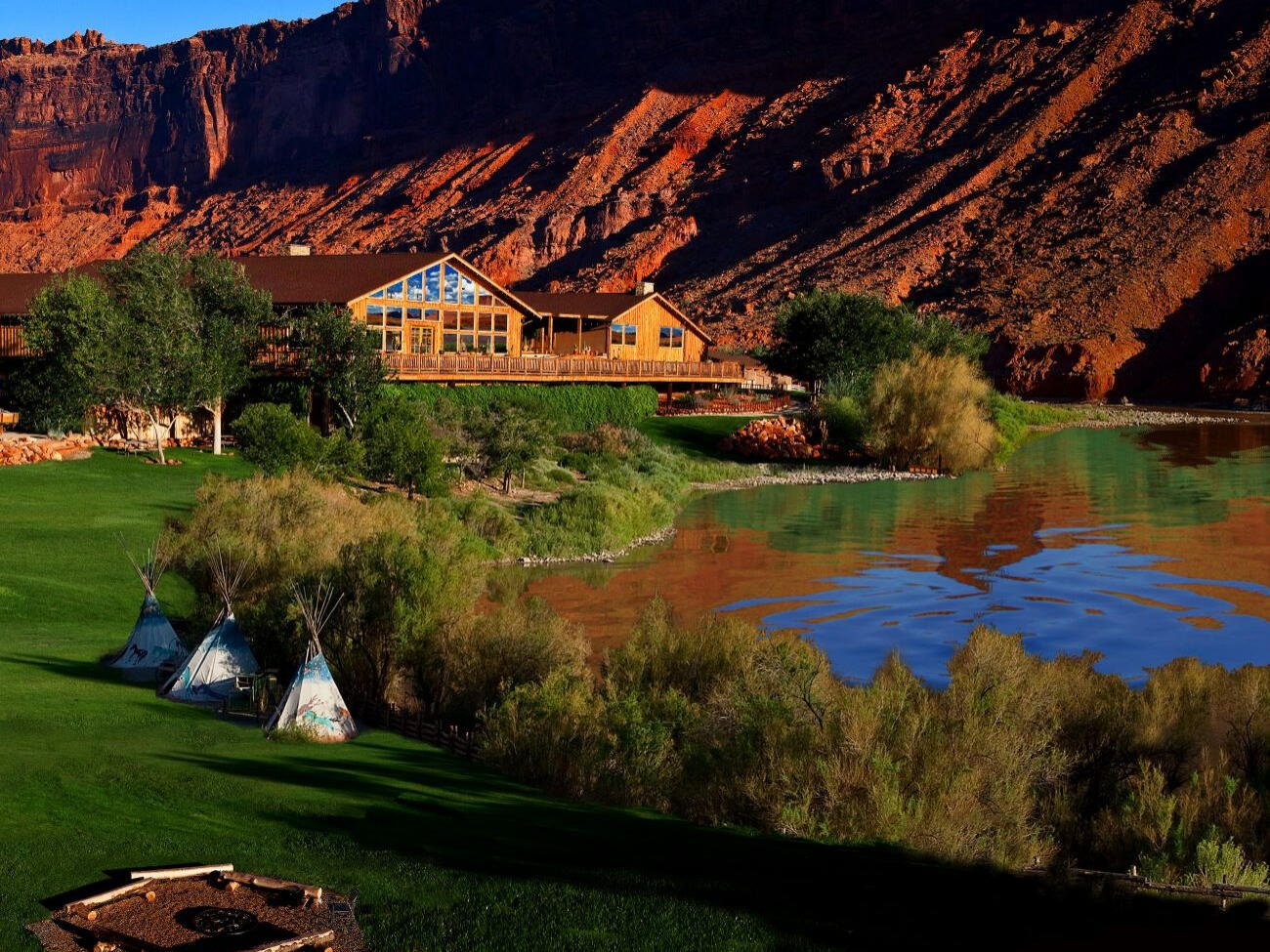 Red Cliffs Lodge