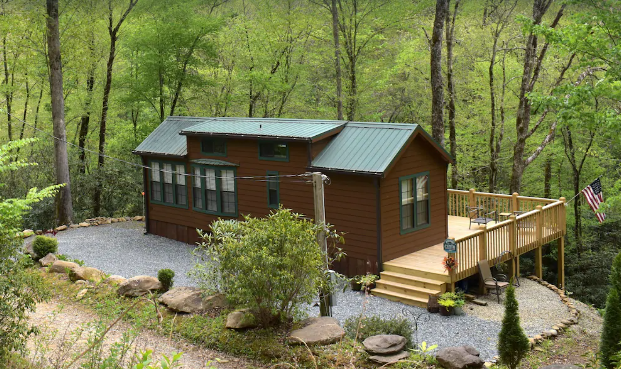 The Junction - a backwoods tiny home on boulder creek with mountain ridge view