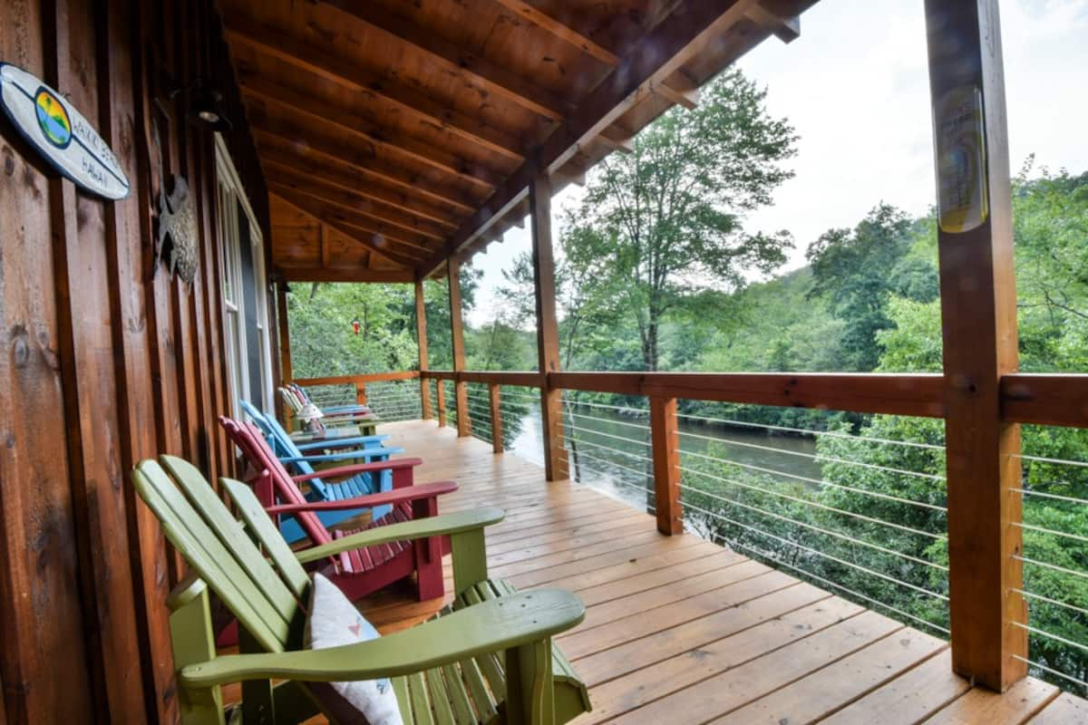 The Toccoa River Front Cabin