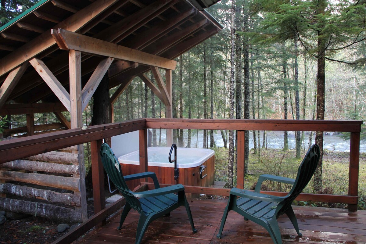 Riverfront Cabin with Panoramic Views & Hot Tub