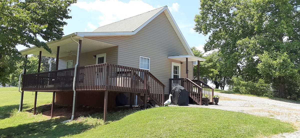 Cabin on Lake Cumberland