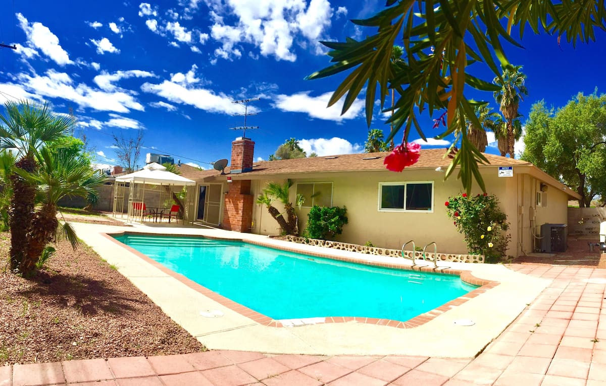 Pool at Downtown Luxury