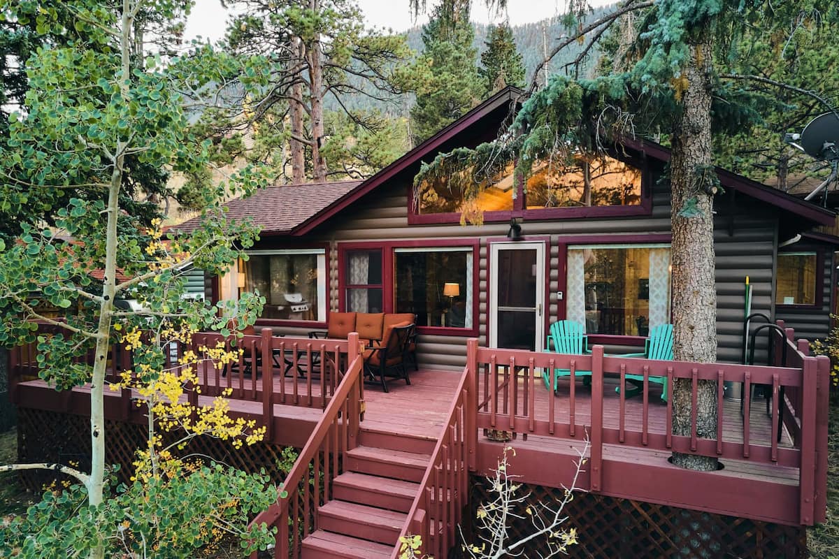 Pikes Peak Cabin