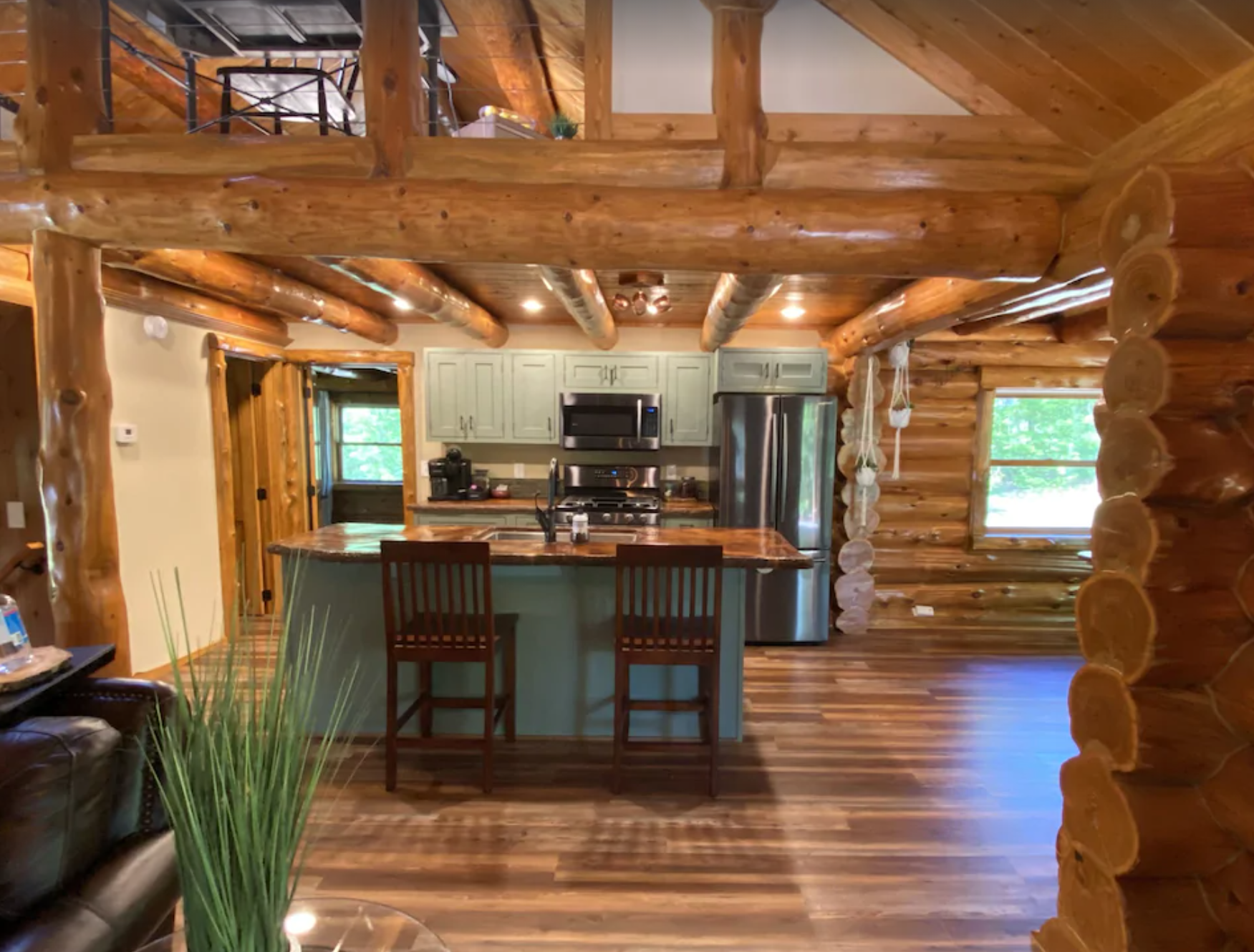 Renovated Cabin on Caribou Lake