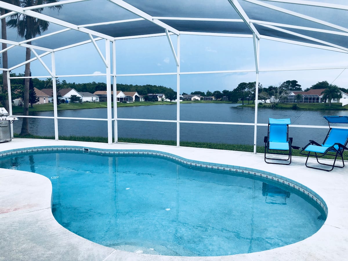 Upscale Contemporary Waterfront 3/2 Heated Pool