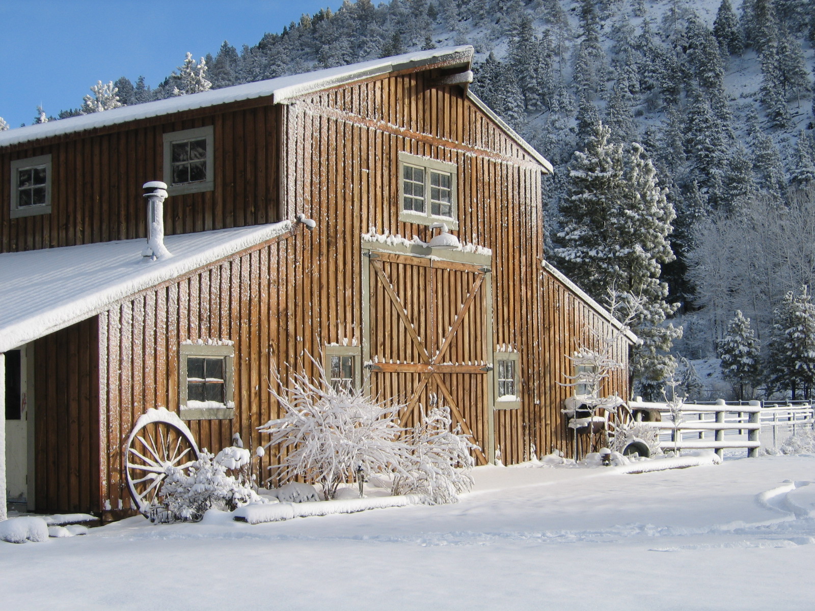 Lonesome Duck Ranch / Crater Lake /Rivers Edge