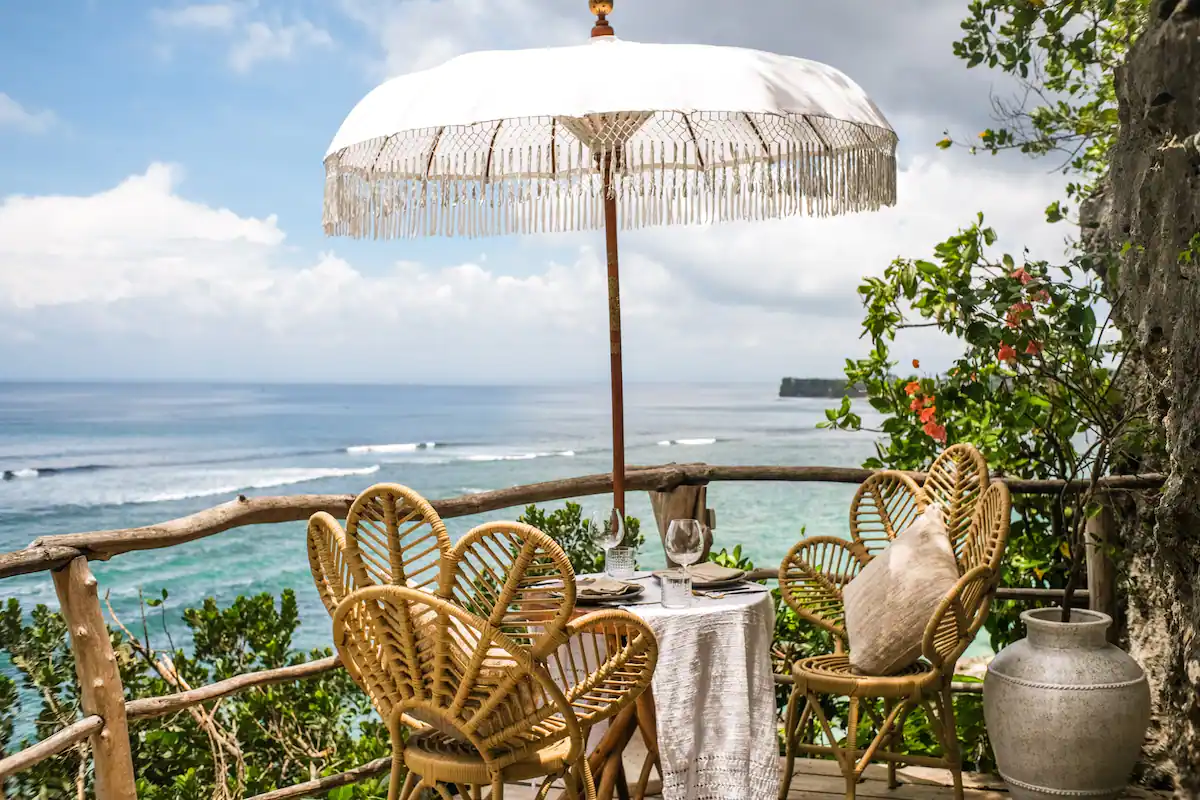 Crazy Beachfront Treehouse with Plunge Pool