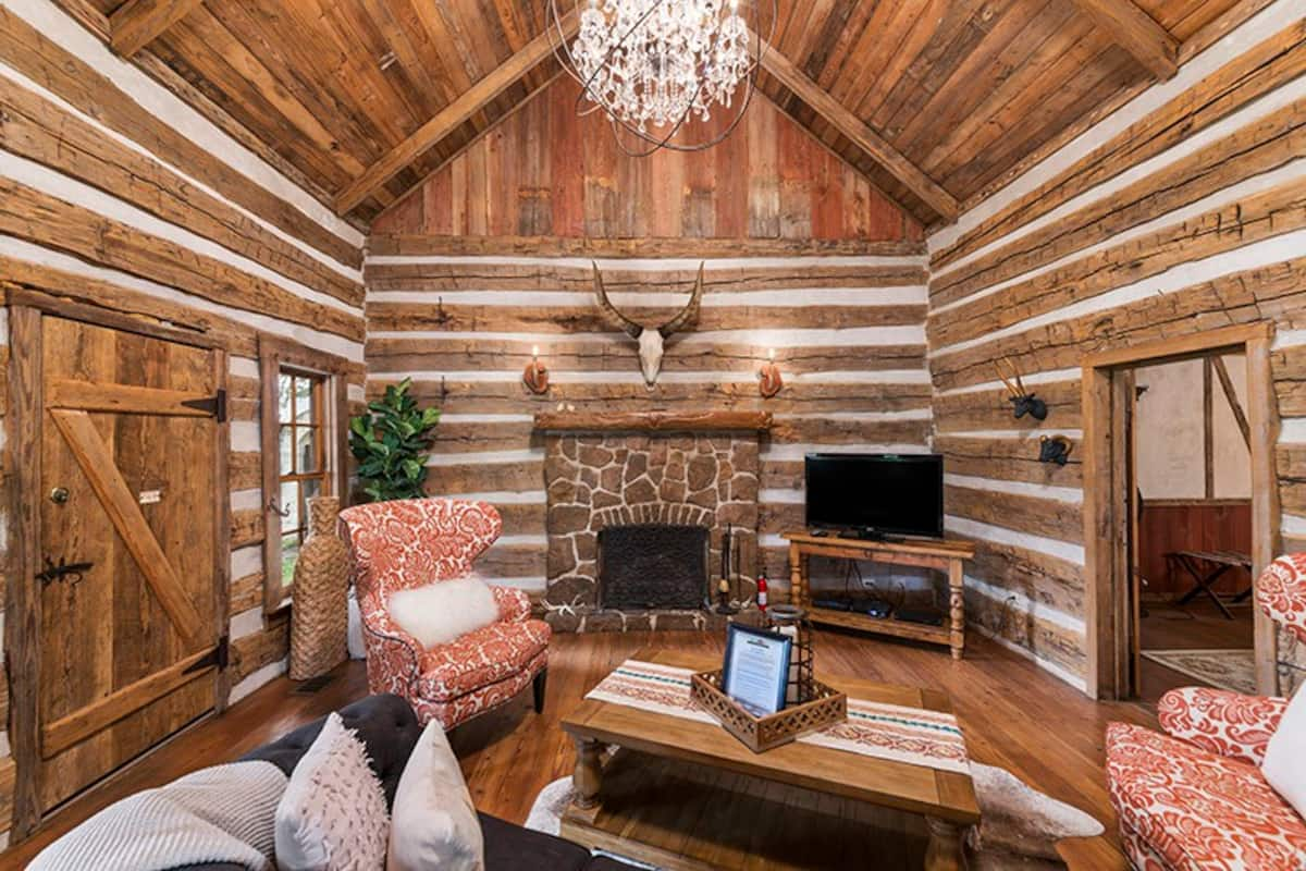 Buckhorn Cabin | Private Hot Tub | Fireplace | In Town