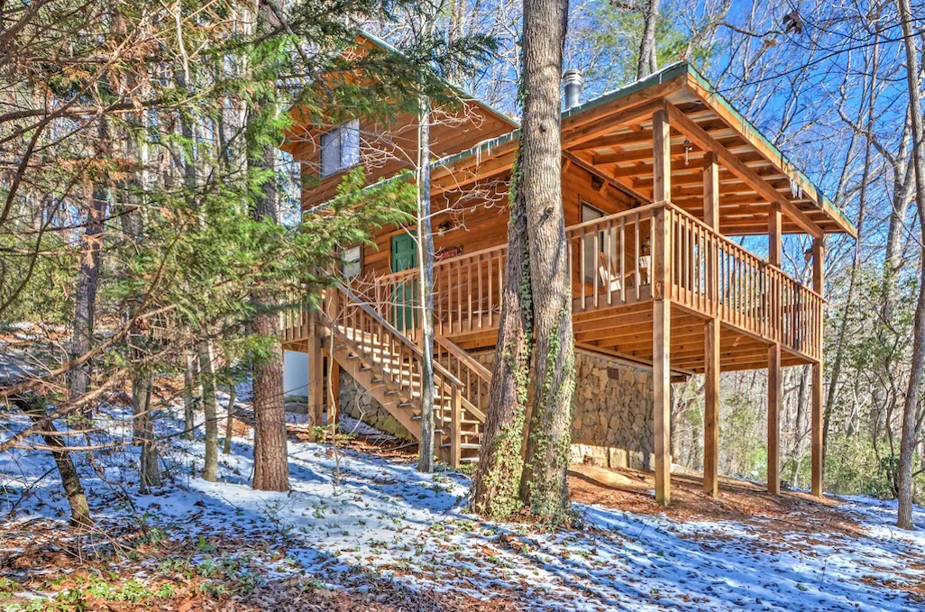 Sautee Nacoochee Cabin with Spacious Deck