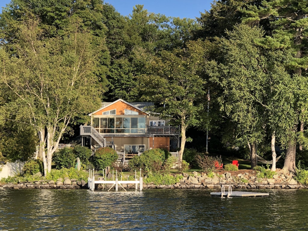 Spectacular Maine Cobbossee Lakefront Home