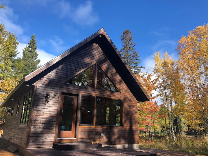 Such a cute cabin for two