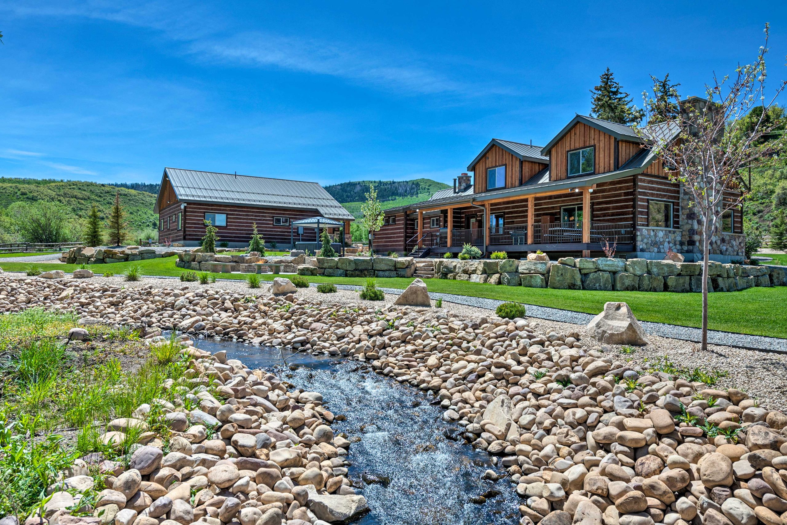 Renovated Historic Cabin  in Kamas UT