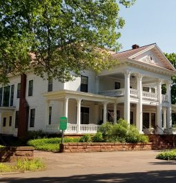 exterior of manor inn rental