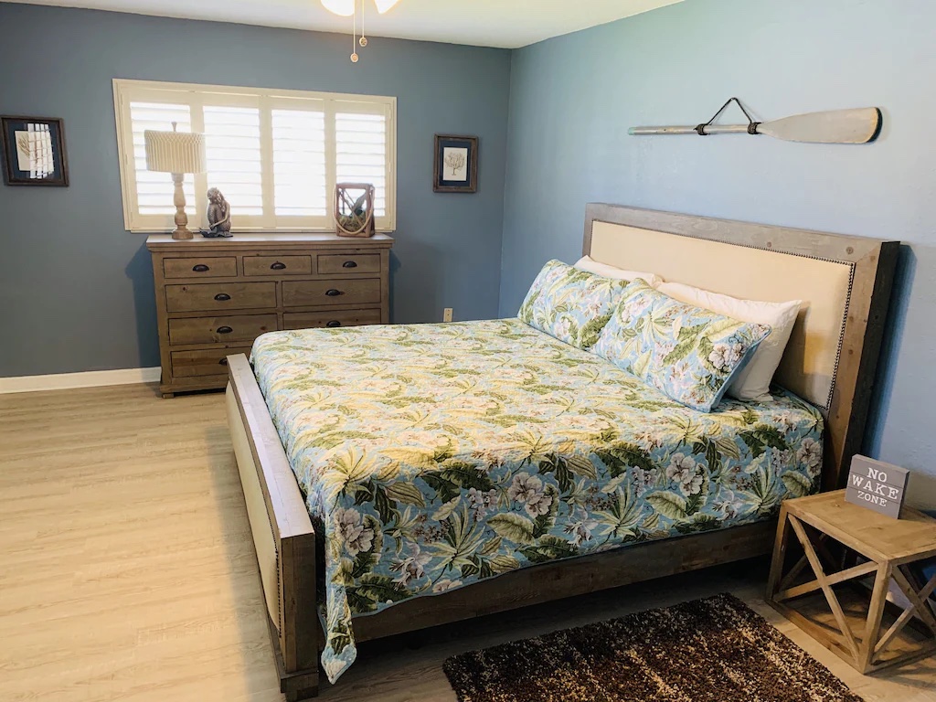 Bedroom in Home on Canal