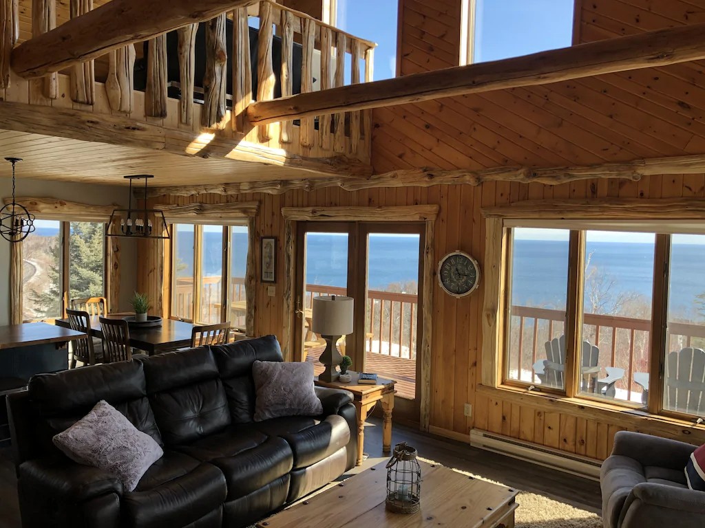 Superior View - 2 bedroooms plus a loft, 2 bathroom cabin overlooking the lake