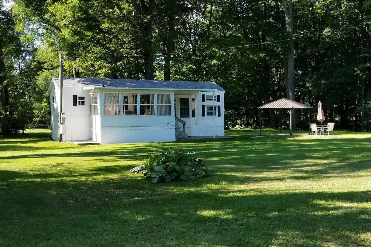 A cute spot for fishing and boating vacations