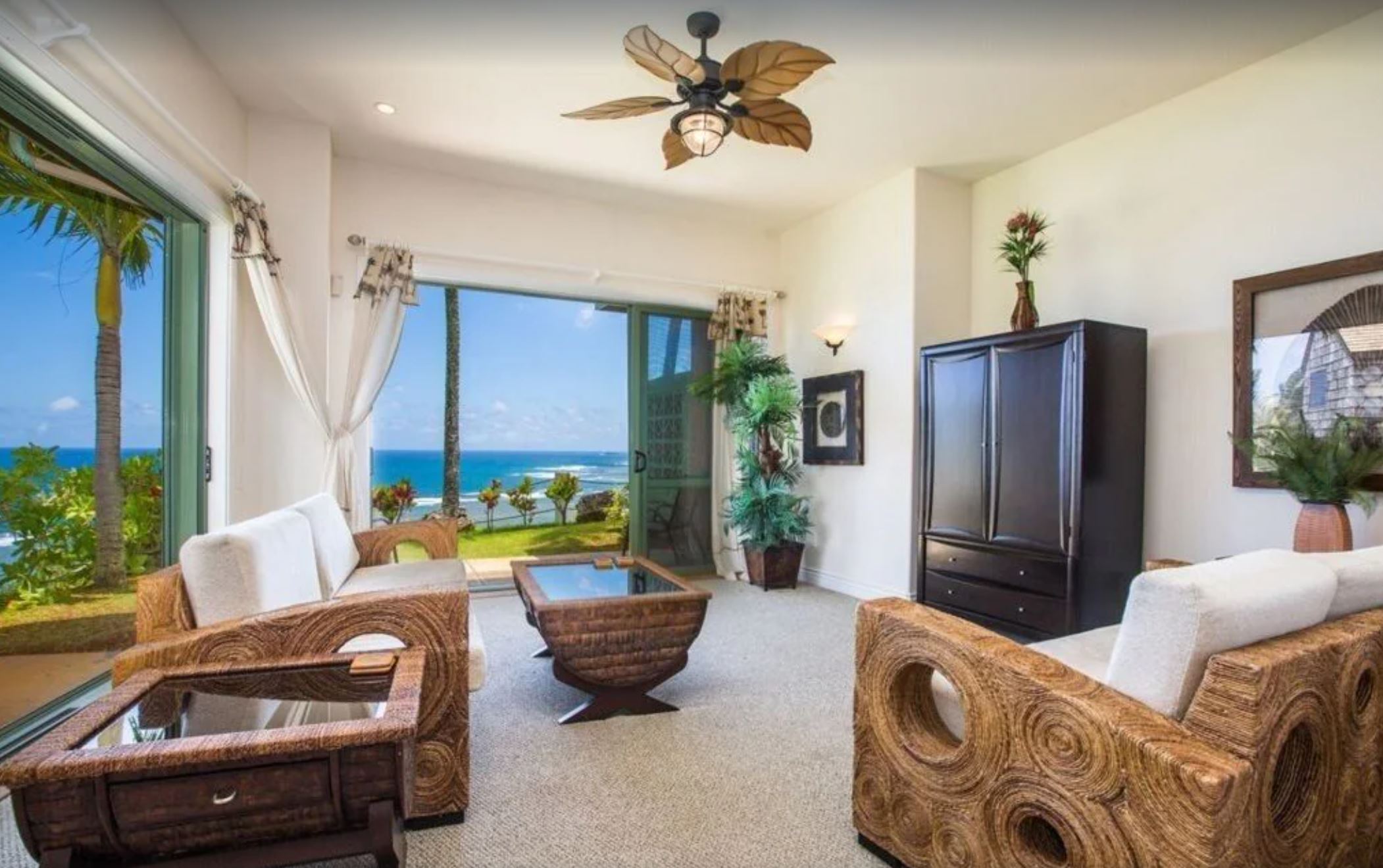 Oceanfront Air Conditioned Condo